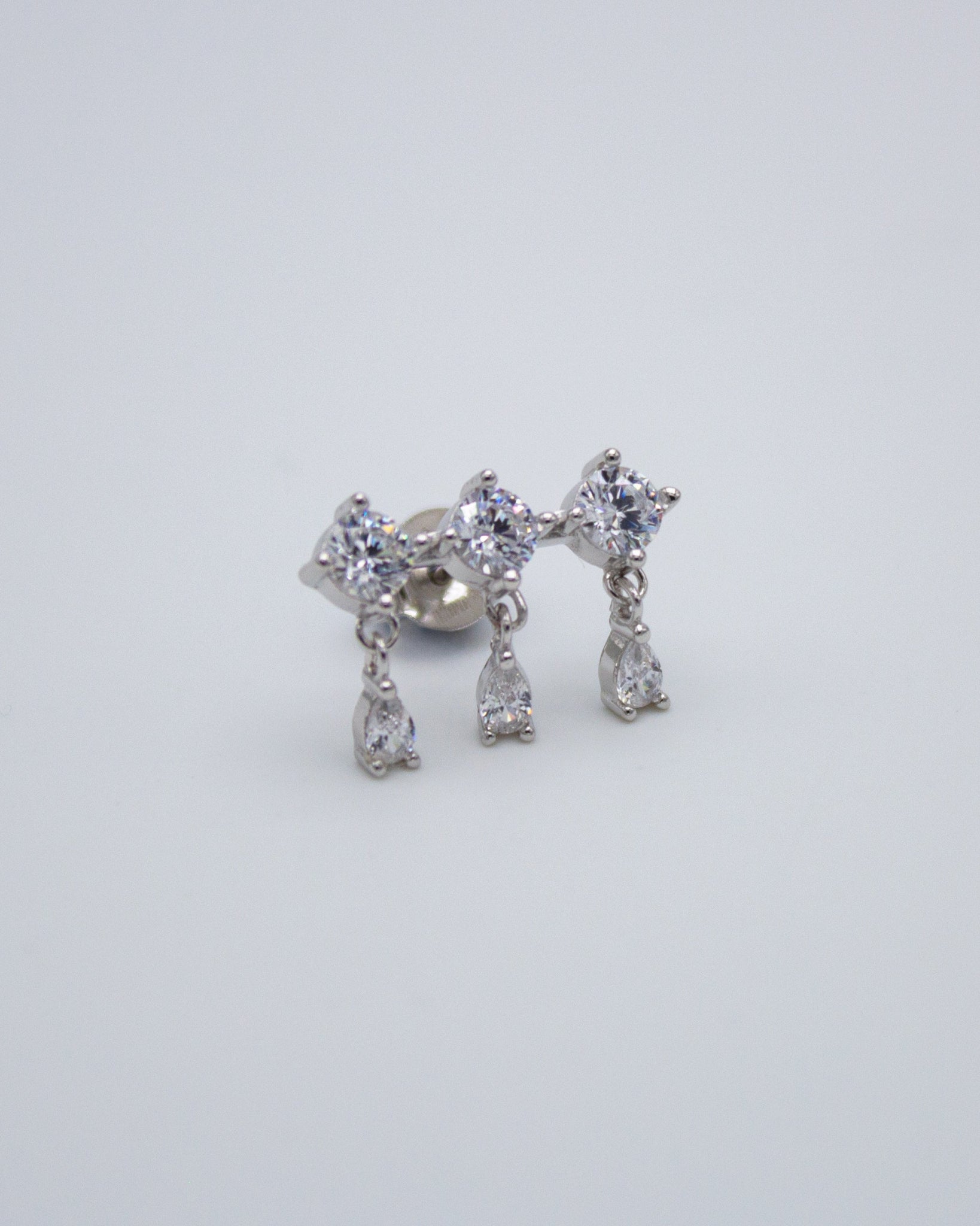 Pendientes Stud Bianca Plata - FRIA COMO NIEVE®-Pendientes